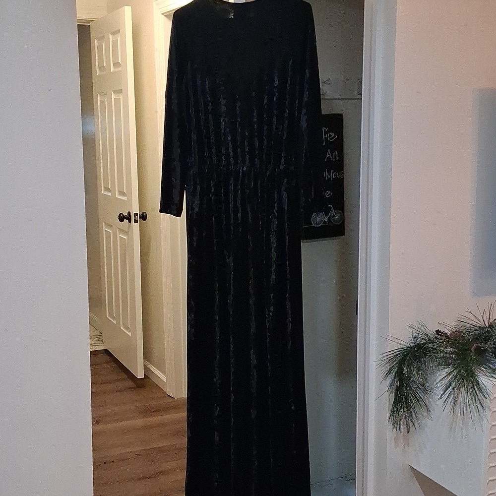 Third By Cee Black Crushed  Velvet Drop Waist Maxi Dress Size Medium